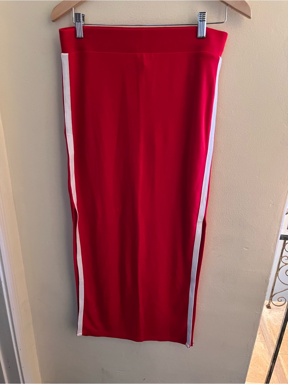Forever 21 Maxi Skirt. Red w White Stripe down the sides. Size L. NWOT.